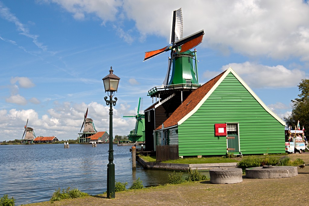 zaanse schans zaandam hdr zaanstad erfgoed unesco erfgoedlijst museum molens molen Albert Heijn attractie klompen polder